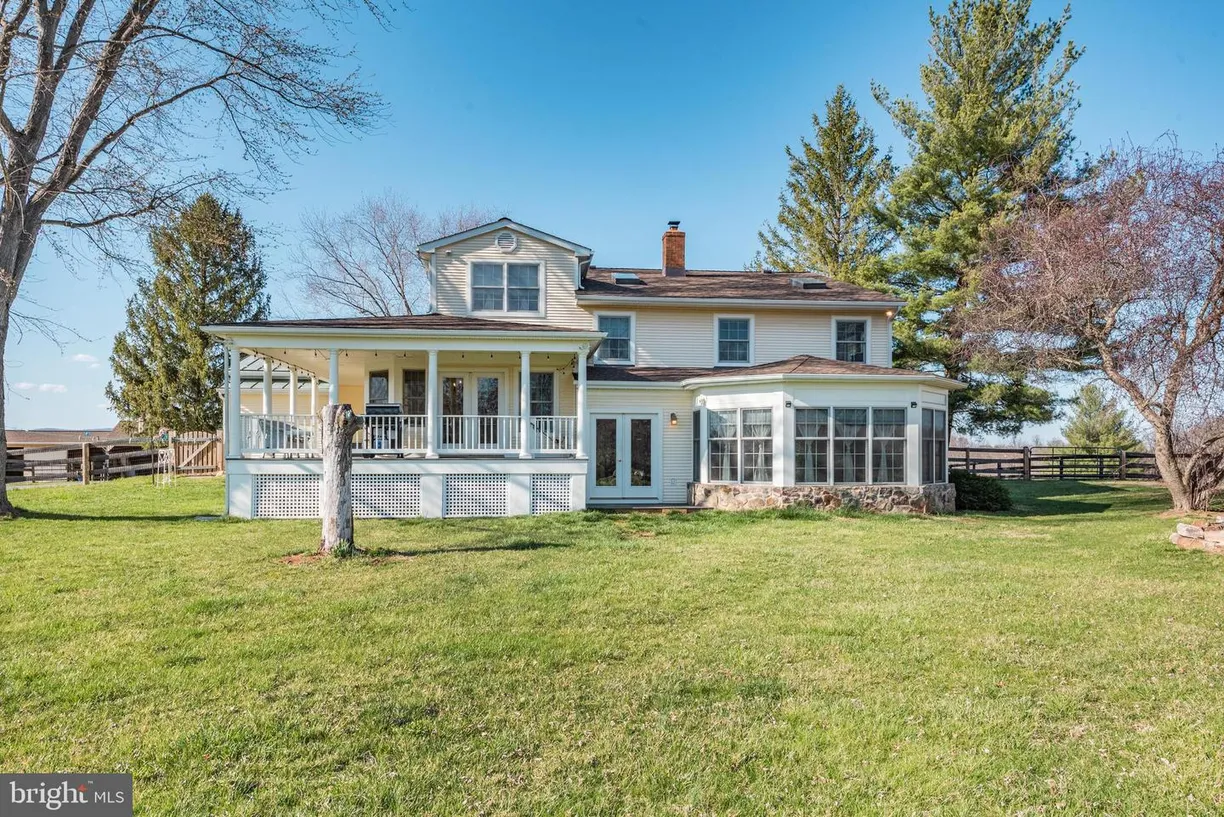 Washington Metro Area Real Estate | View 17029 Hamilton Station Rd | 3 Beds, 4 Baths