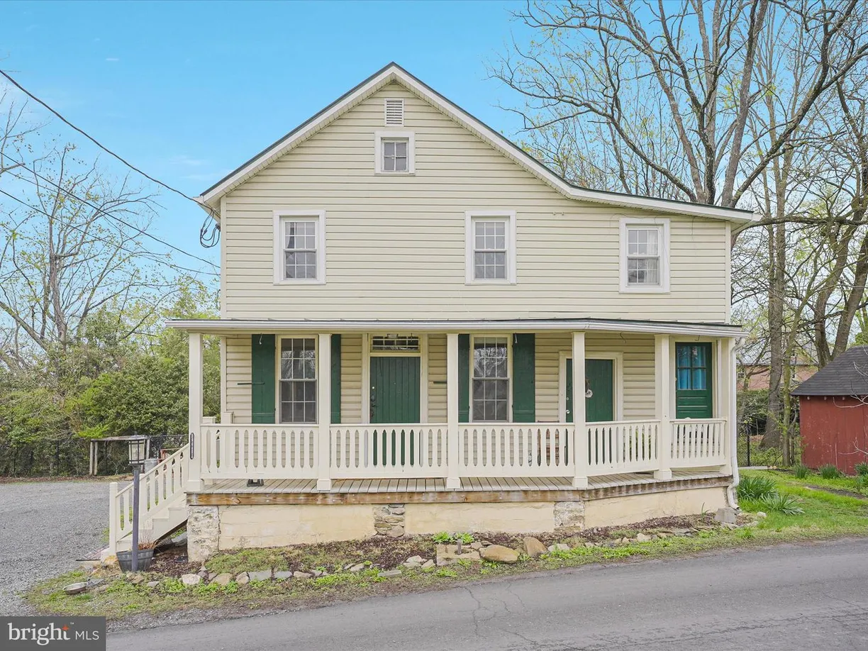 Washington Metro Area Real Estate | View 36610 Philomont Rd | 2 Beds, 2 Baths