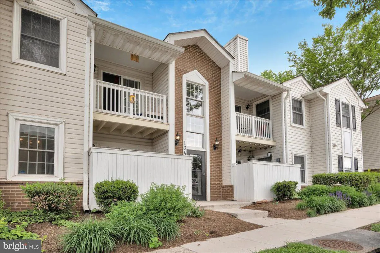 Washington Metro Area Real Estate | View 104 Westwick Ct, 1 | 2 Beds, 1 Bath