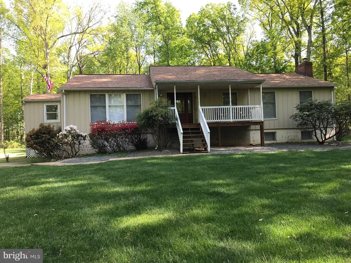 Washington Metro Area Real Estate | View 41329 Red Hill Rd | 4 Beds