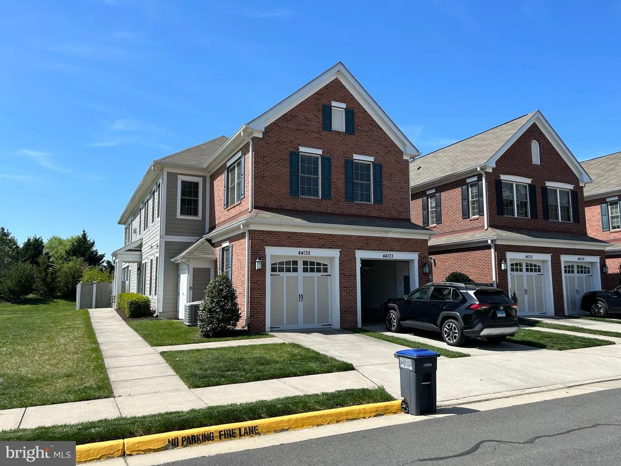 Washington Metro Area Real Estate | View 44133 Peirosa Ter | 4 Beds