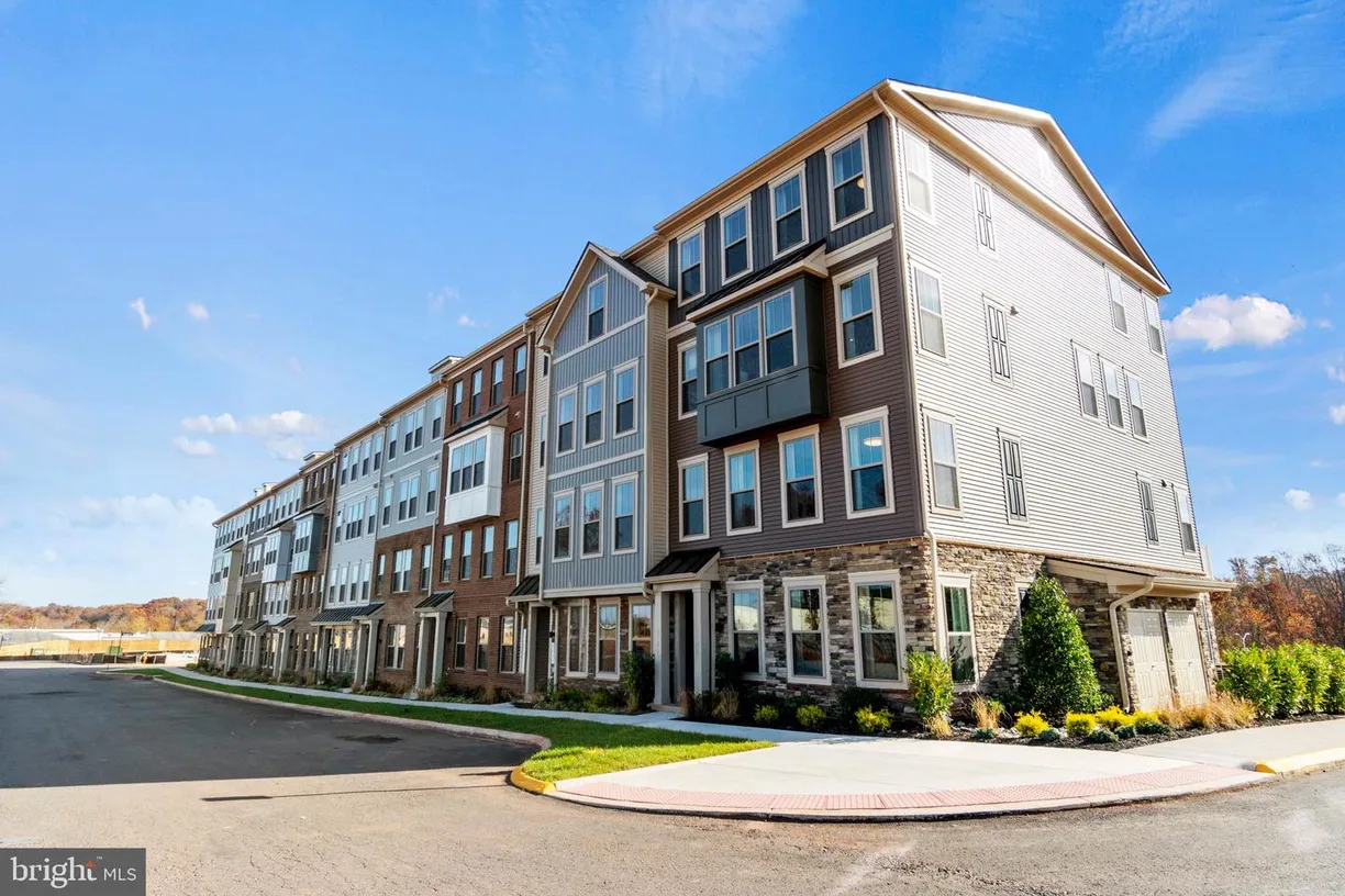 Washington Metro Area Real Estate | View 1305A 1305a Styron St | 3 Beds, 2 Baths