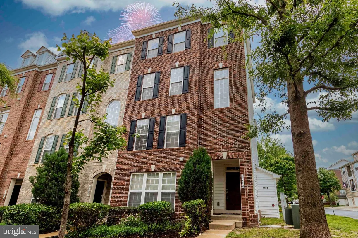 Washington Metro Area Real Estate | View 2262 Margraf Cir | 3 Beds, 2 Baths
