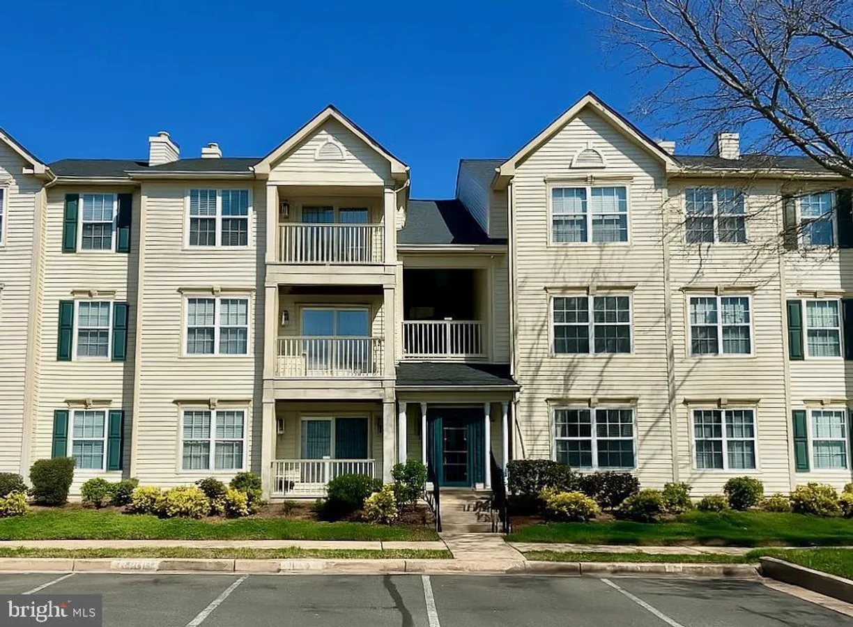 Washington Metro Area Real Estate | View 11009 Kinship Ct, 302 | 2 Beds, 2 Baths