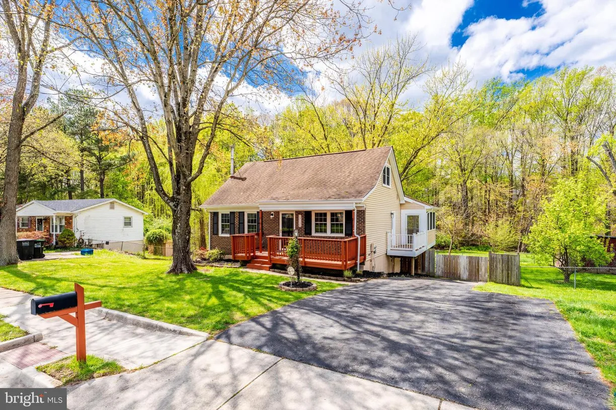 Washington Metro Area Real Estate | View 13130 Kerrydale Rd | 3 Beds, 3 Baths