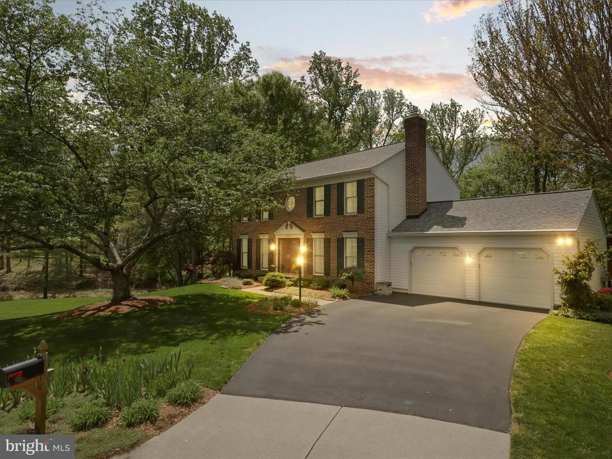 Washington Metro Area Real Estate | View 4983 Manor House Ct | 4 Beds, 3 Baths