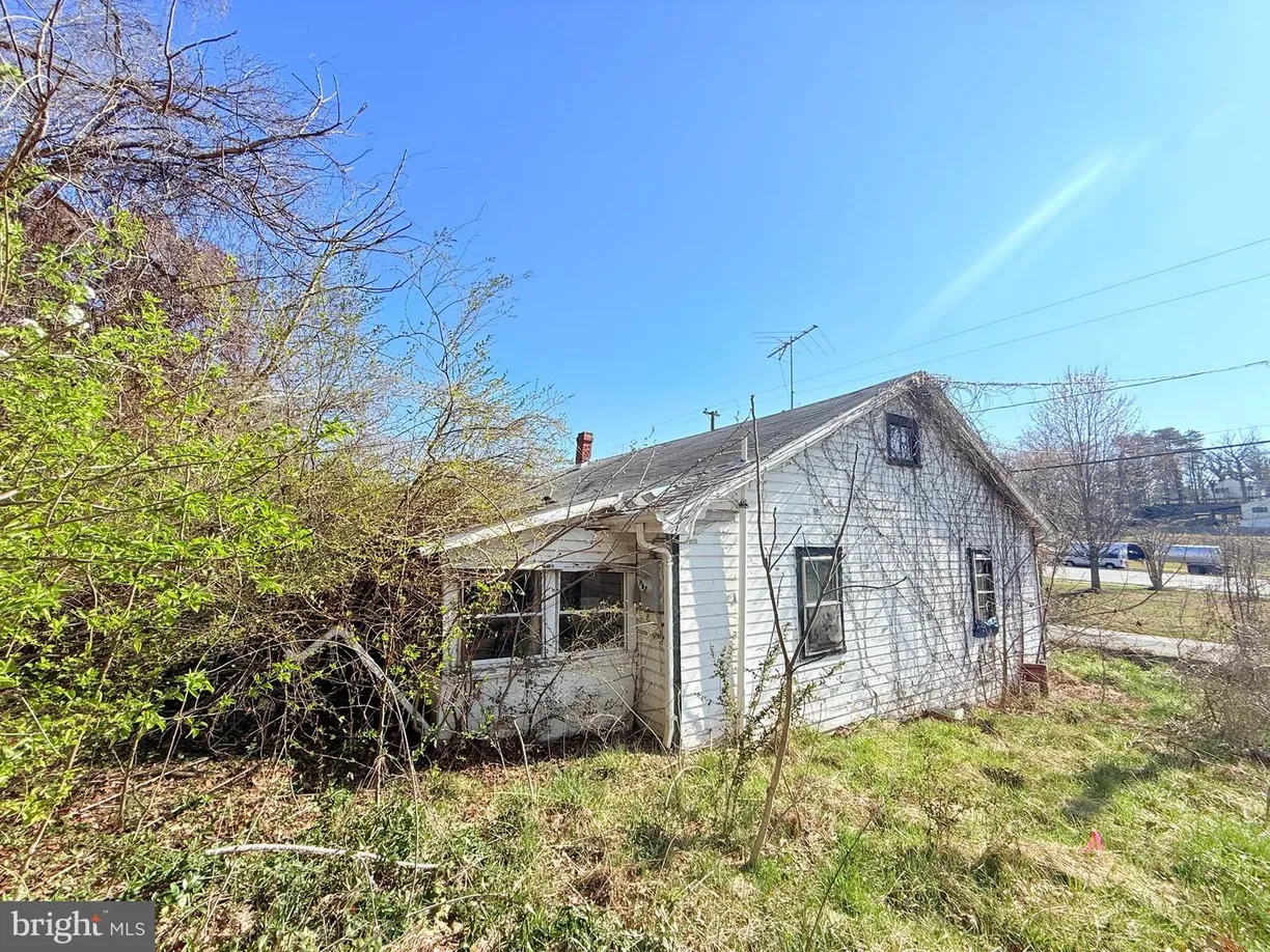 Washington Metro Area Real Estate | View 18512 Corby St | Listing