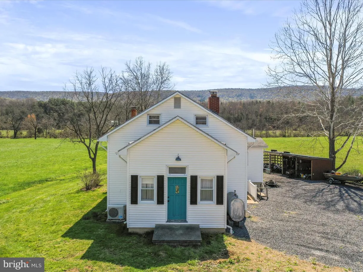 Washington Metro Area Real Estate | View 8610 Fort Valley Rd | 3 Beds, 2 Baths