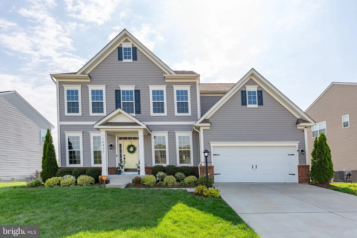 Washington Metro Area Real Estate | View 10437 Aspen Highlands Dr | 5 Beds, 4 Baths