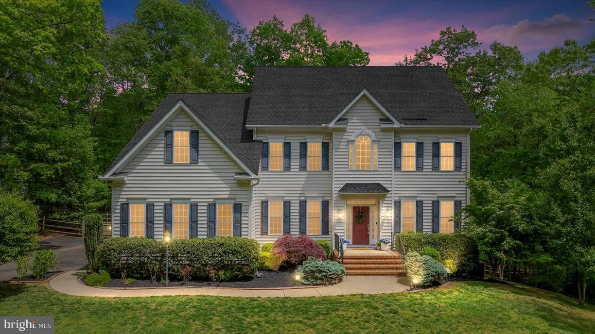 Washington Metro Area Real Estate | View 8617 Laroque Run Dr | 5 Beds, 4 Baths