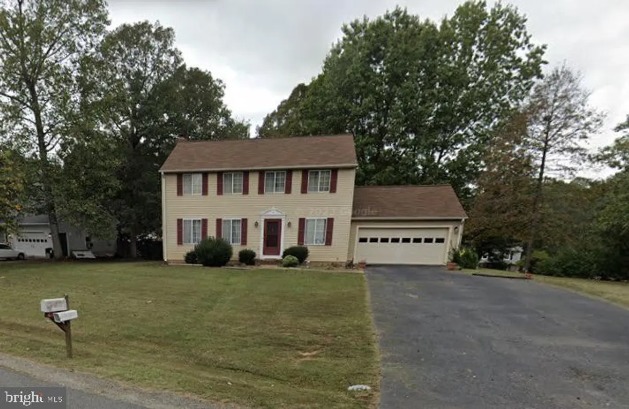 Washington Metro Area Real Estate | View 10624 Holleybrooke Dr | 4 Beds, 2 Baths