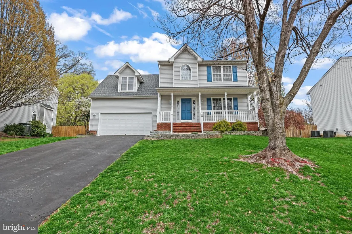 Washington Metro Area Real Estate | View 14 Sharpsburg Ln | 4 Beds, 4 Baths