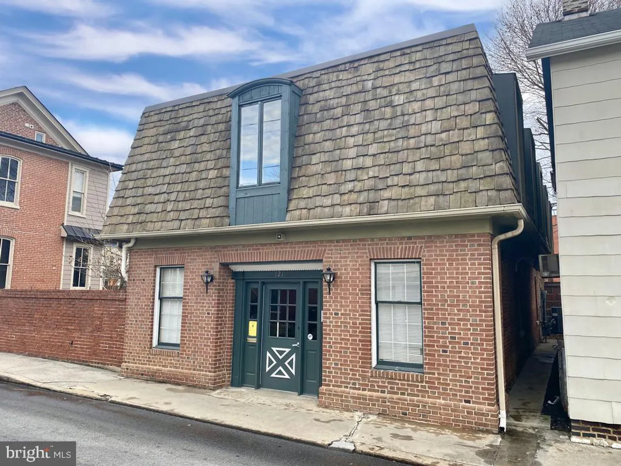 Washington Metro Area Real Estate | View 121 N College St