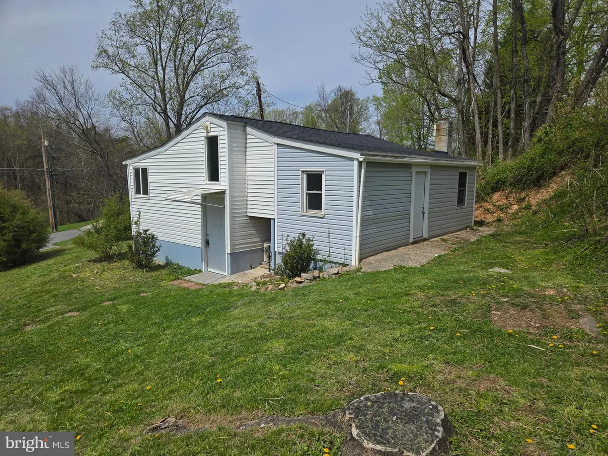Washington Metro Area Real Estate | View 3306 Cannon Hill Rd | 1 Bed, 1 Bath