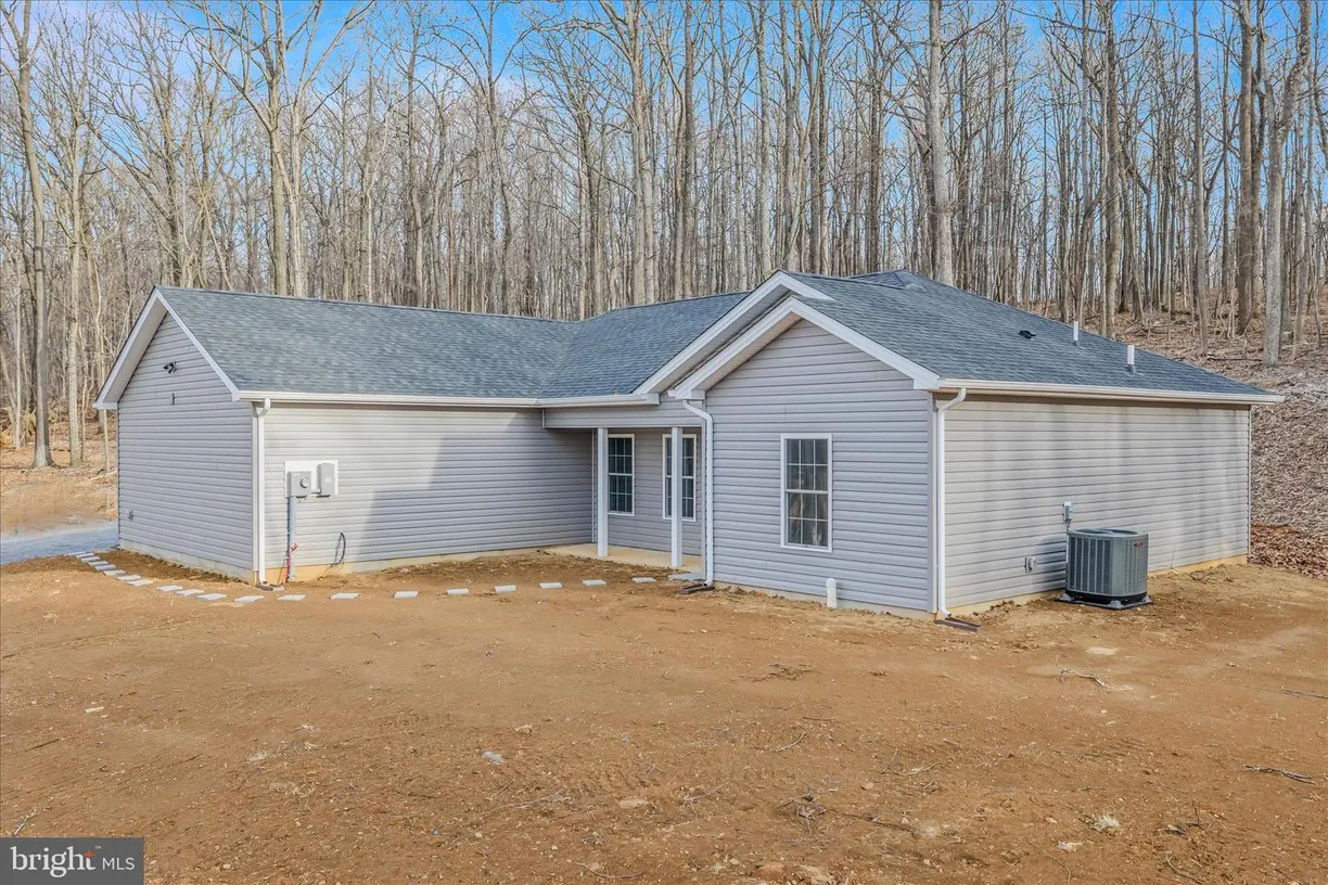 9866 Back Creek Valley Rd, HEDGESVILLE, WV 25427 Property for sale