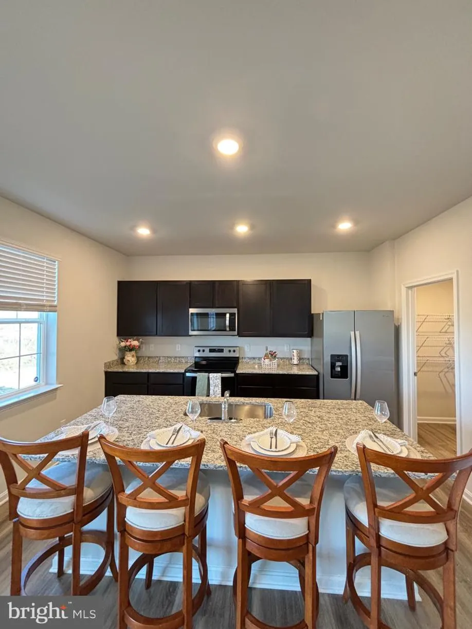 Washington Metro Area Real Estate | View 445 Gatehouse Pl | Listing