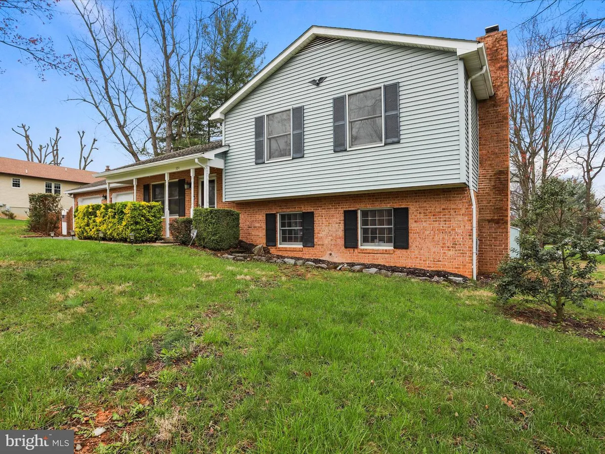 Washington Metro Area Real Estate | View 374 Tuscawilla Dr | Listing