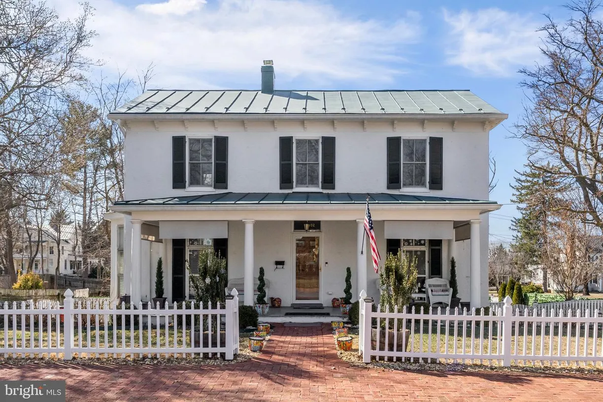 Washington Metro Area Real Estate | View 402 S Samuel St | 3 Beds, 2 Baths