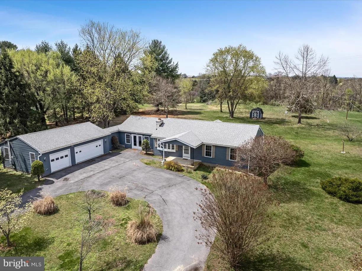 Washington Metro Area Real Estate | View 335 Treeline Dr | 3 Beds, 3 Baths