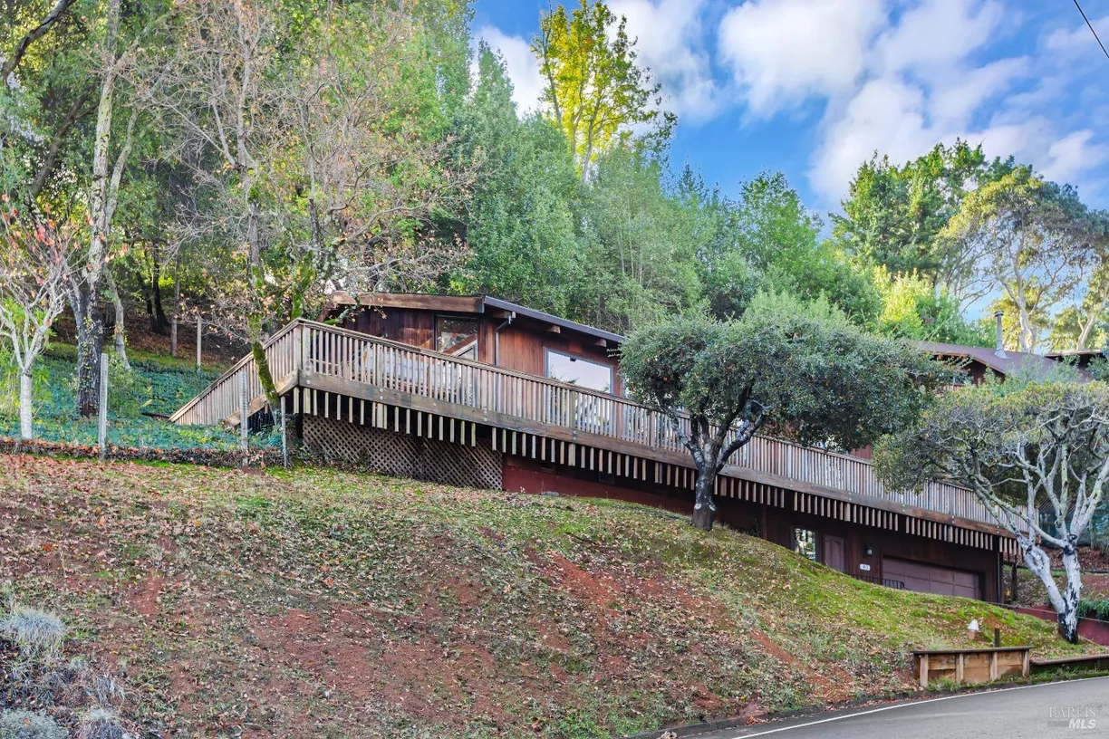 Northern California Real Estate | View 85 Woodside Drive | Listing
