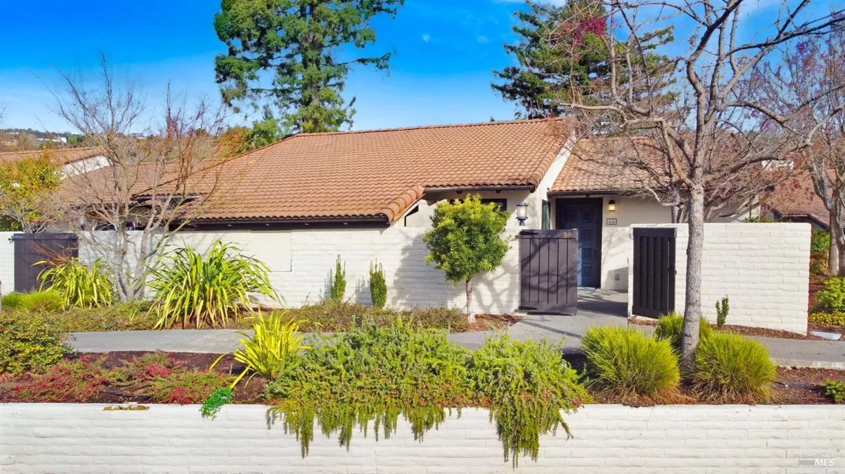 Northern California Real Estate | View 88 Fairways Drive | 2 Beds, 2 Baths