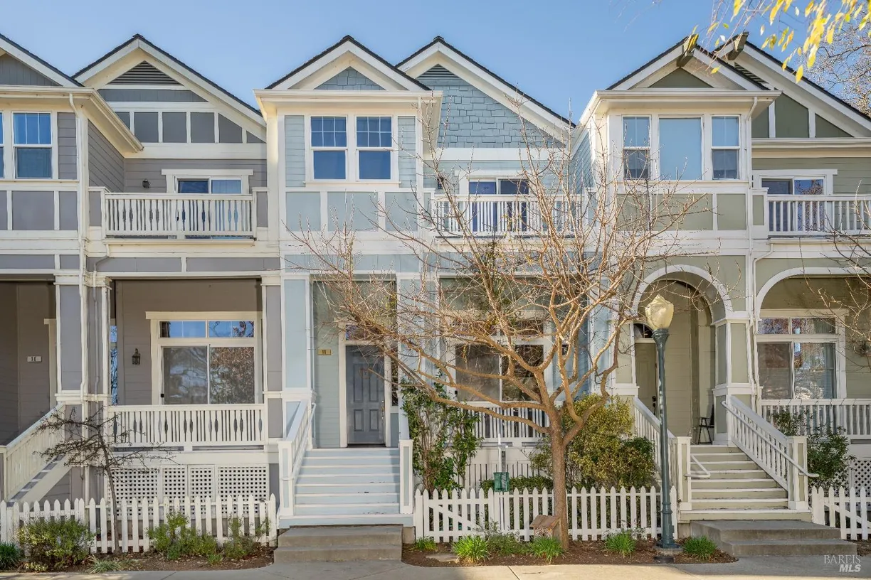 Northern California Real Estate | View 14 Pinheiro Circle | 3 Beds, 2 Baths