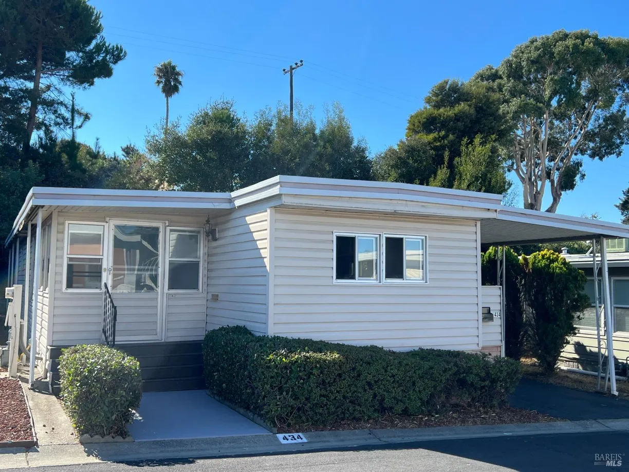 Northern California Real Estate | View 16401 San Pablo, 434 | 2 Beds, 1 Bath
