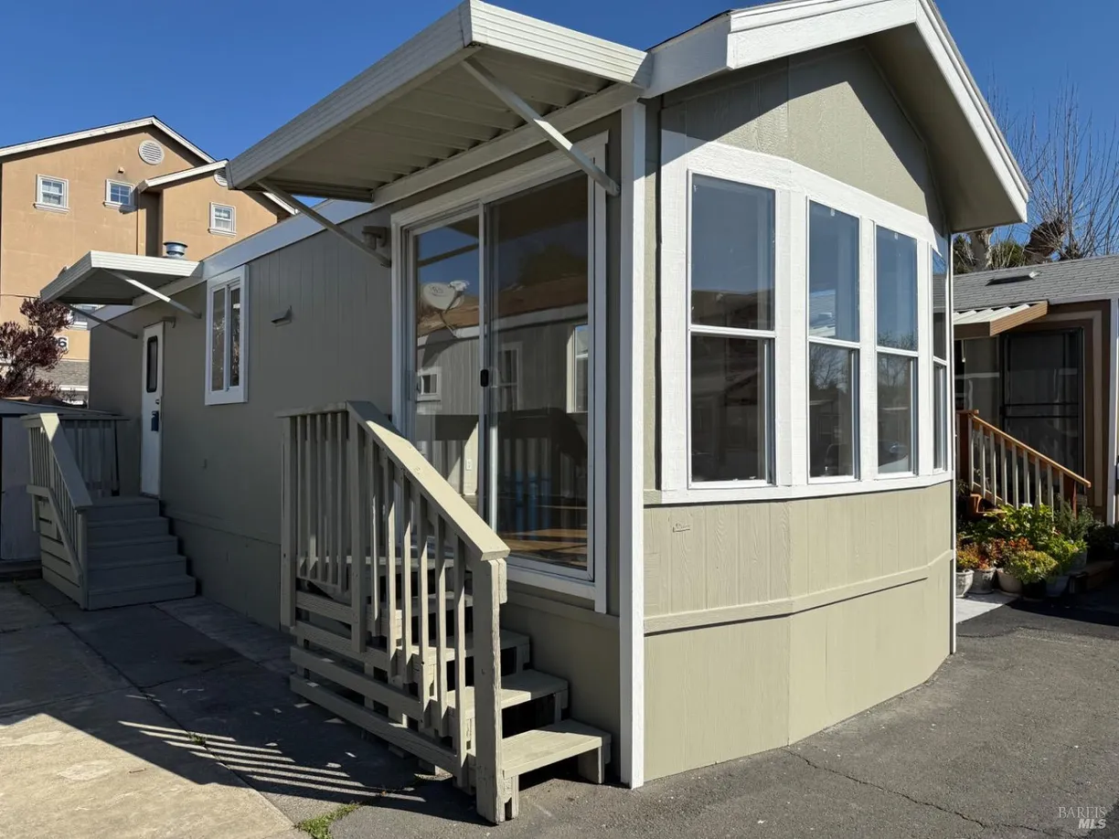 Northern California Real Estate | View 111 El Crystal | Listing
