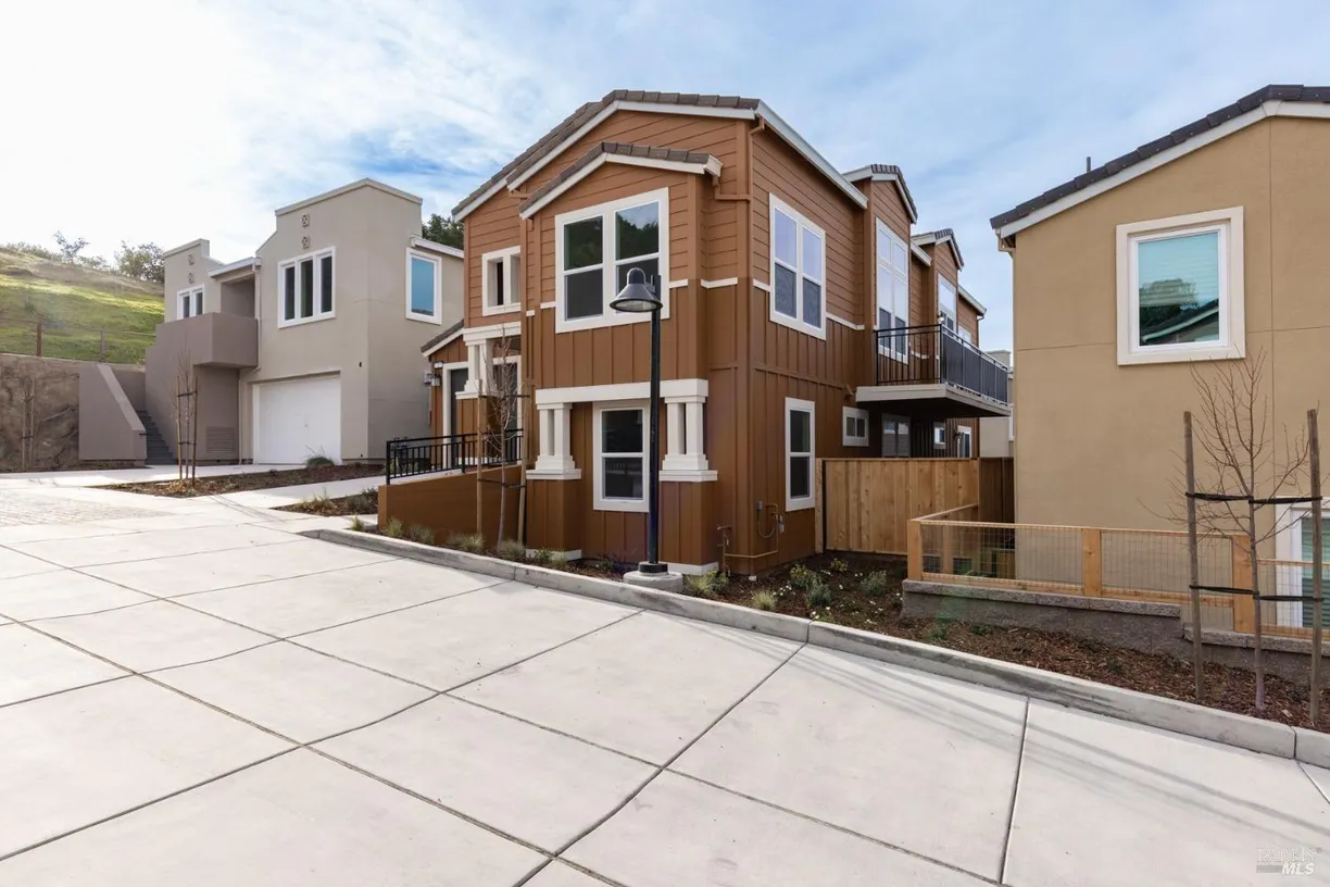 Northern California Real Estate | View 2 Topaz Court | Listing