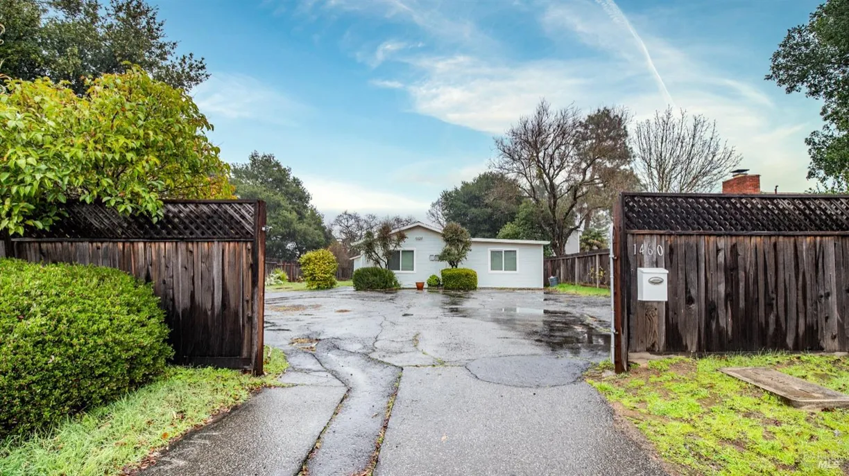 Northern California Real Estate | View 1460 S Novato Boulevard | 3 Beds, 2 Baths