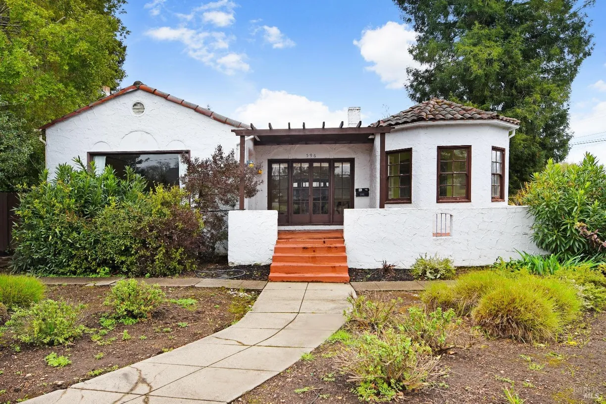 Northern California Real Estate | View 596 3rd Street | 3 Beds, 1 Bath
