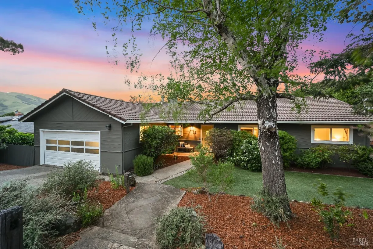 Northern California Real Estate | View 15 Manor View Drive | 3 Beds, 2 Baths