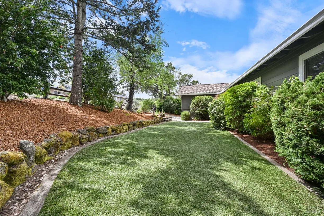 Northern California Real Estate | View 15 Manor View Drive | Listing
