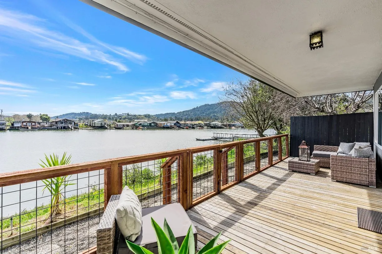 Northern California Real Estate | View 835 S Eliseo Drive | 3 Beds, 2 Baths