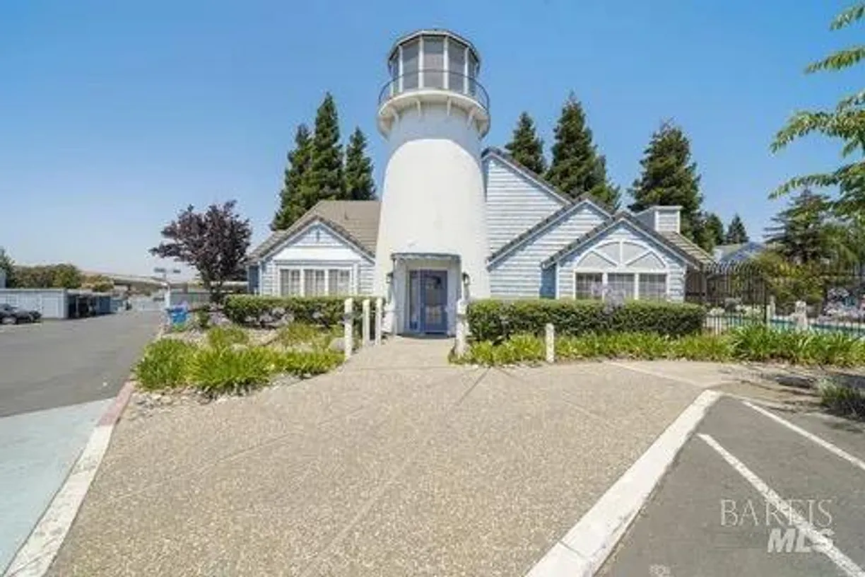 Northern California Real Estate | View 141 W Lighthouse Drive | 2 Beds, 2 Baths