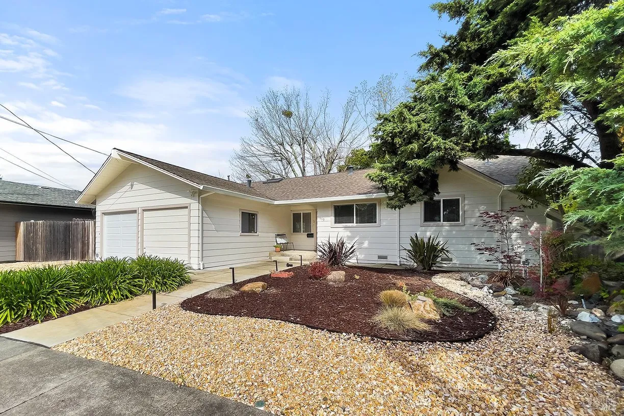 Northern California Real Estate | View 1619 Hillview Terrace | 3 Beds, 2 Baths