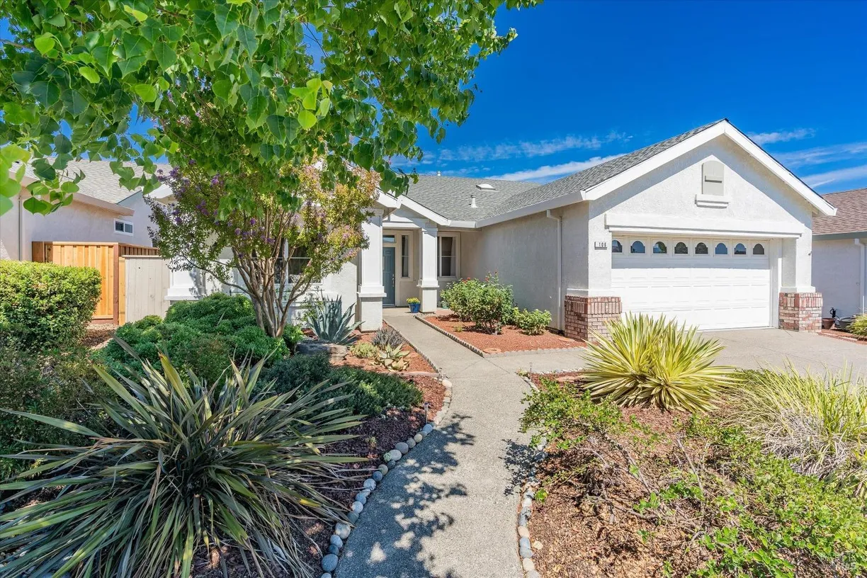 Northern California Real Estate | View 106 Wisteria Circle | 2 Beds, 2 Baths