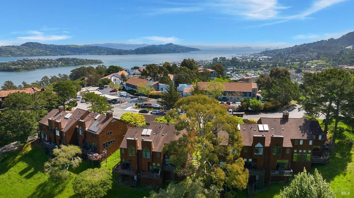 Northern California Real Estate | View 406 Donahue Street | 2 Beds, 2 Baths