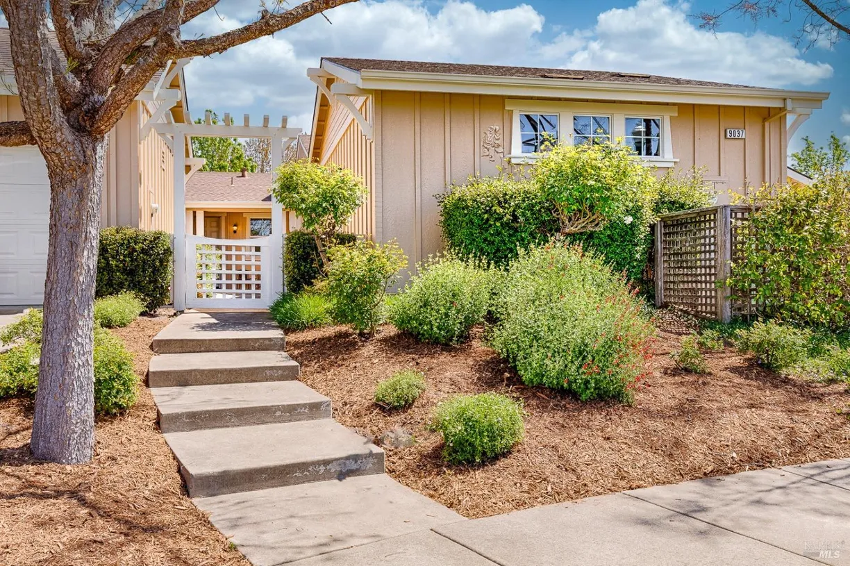 Northern California Real Estate | View 9037 Oak Trail Circle | 3 Beds, 2 Baths