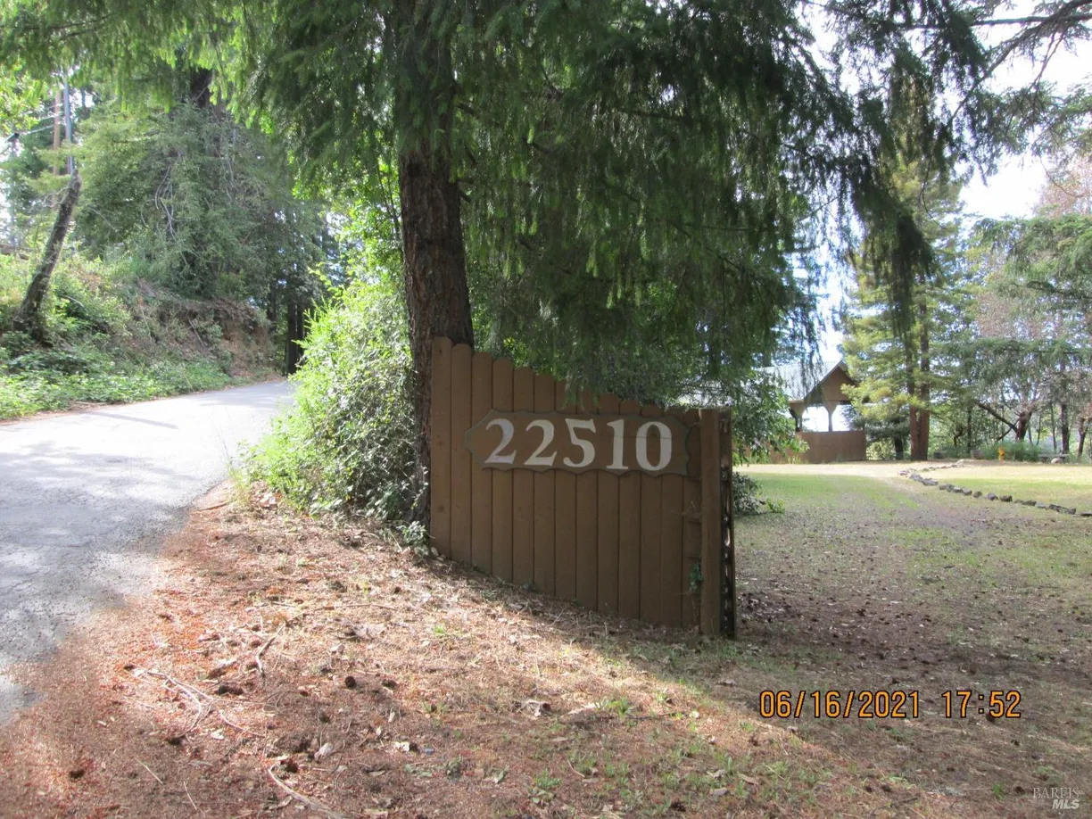 Northern California Real Estate | View 22510 Fort Ross Road | 1 Bed, 2 Baths