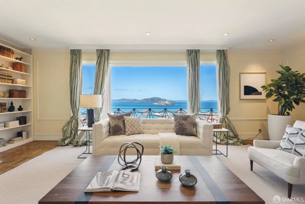 Northern California Real Estate | View 1054 Chestnut Street | 4 Beds, 3 Baths