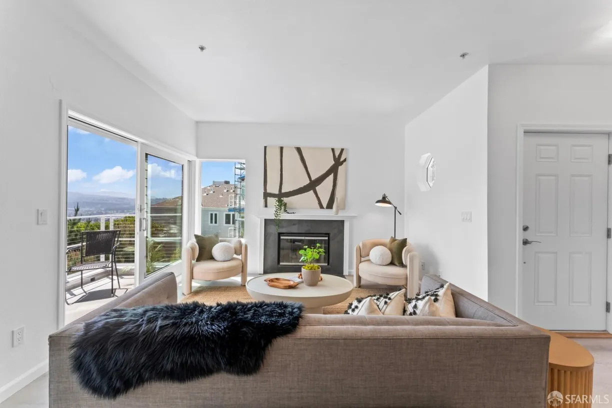 Northern California Real Estate | View 723 Green Ridge Drive, 3 | Listing