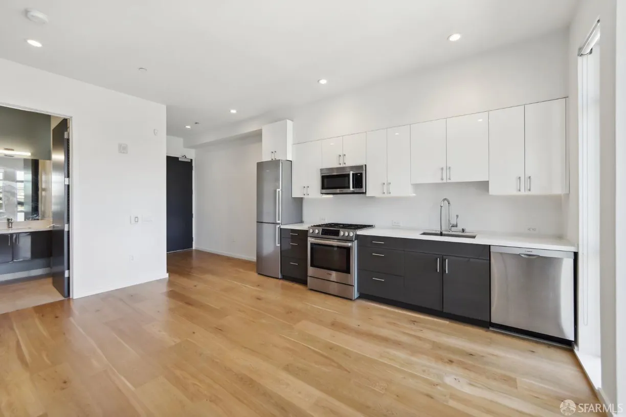 Northern California Real Estate | View 1001 17th Street, 303 | Listing