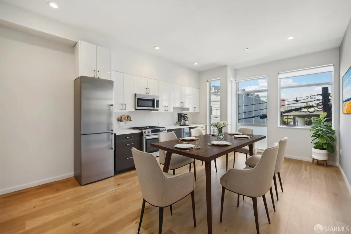 Northern California Real Estate | View 1001 17th Street, 303 | 1 Bed, 1 Bath