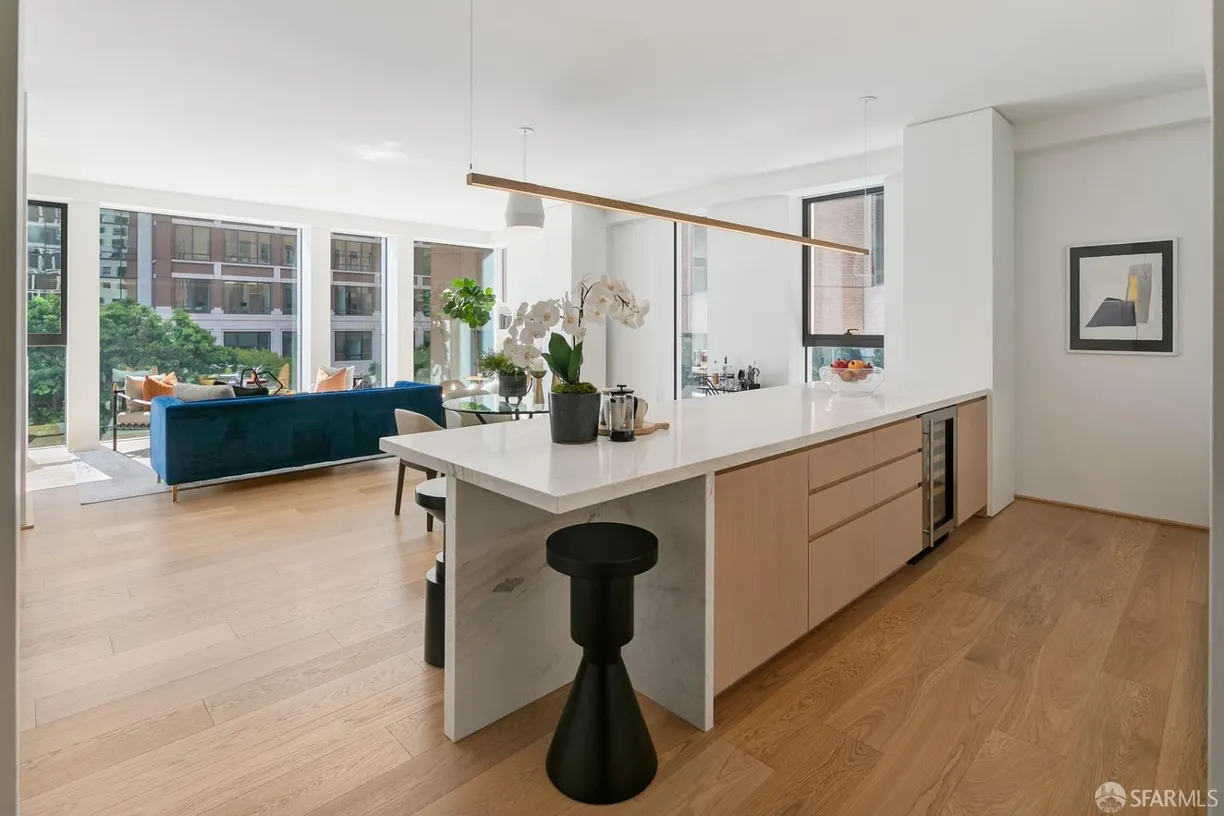 Northern California Real Estate | View 1 Steuart Lane, 605 | Listing