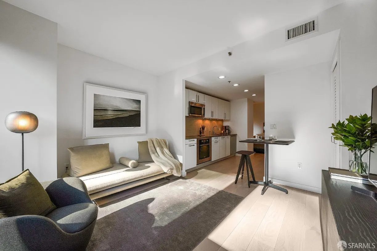 Northern California Real Estate | View 1 Hawthorne Street, 5B | 1 Bed, 1 Bath