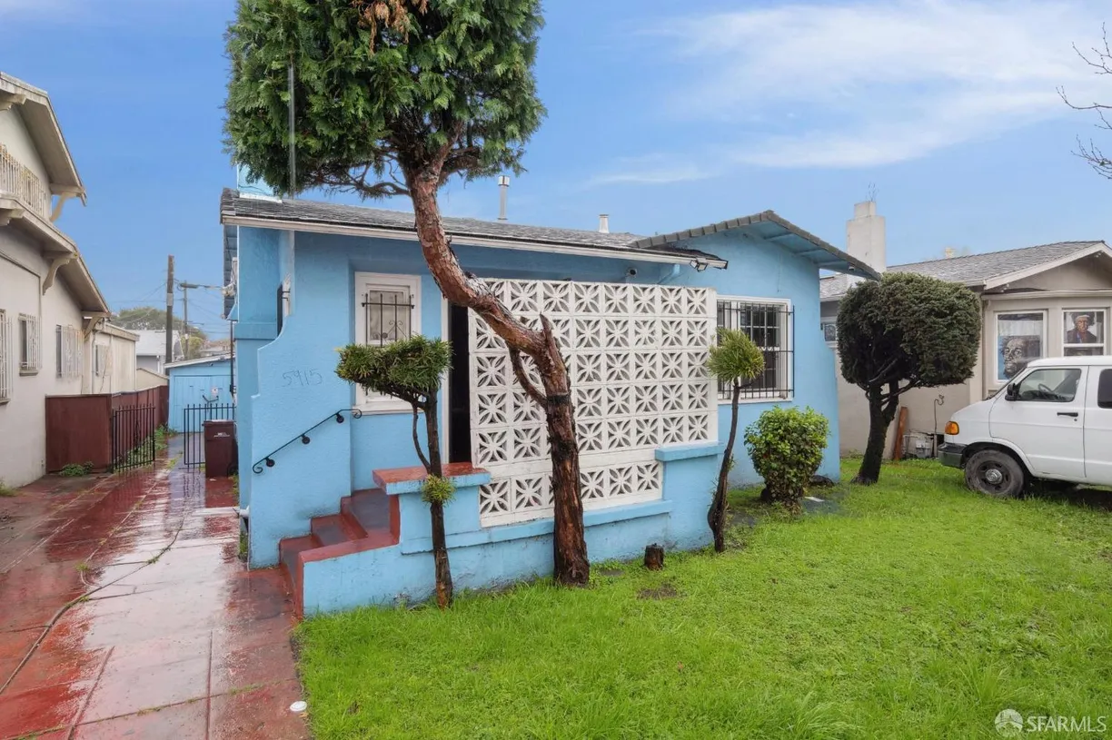 Northern California Real Estate | View 5915 San Pablo Avenue | 3 Beds, 2 Baths