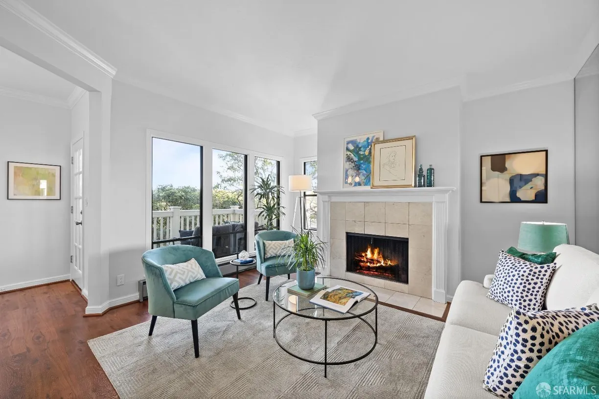 Northern California Real Estate | View 558 Wisconsin Street | 2 Beds, 2 Baths