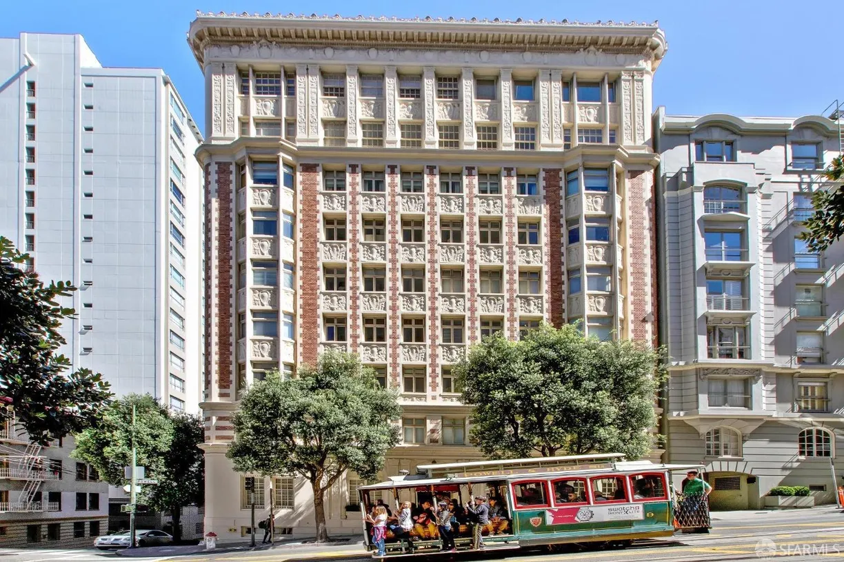 Northern California Real Estate | View 850 Powell Street, 200 | 1 Bed, 1 Bath