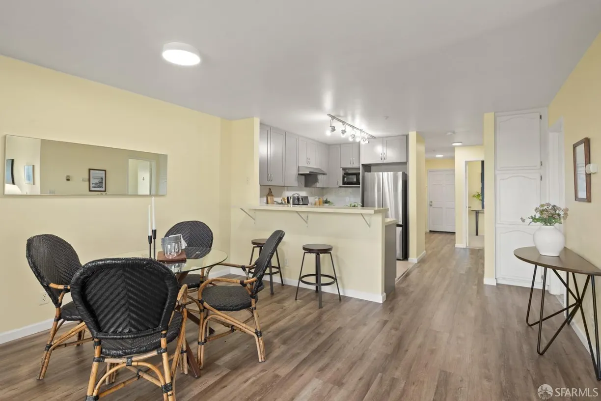 Northern California Real Estate | View 305 Oak Court | Listing